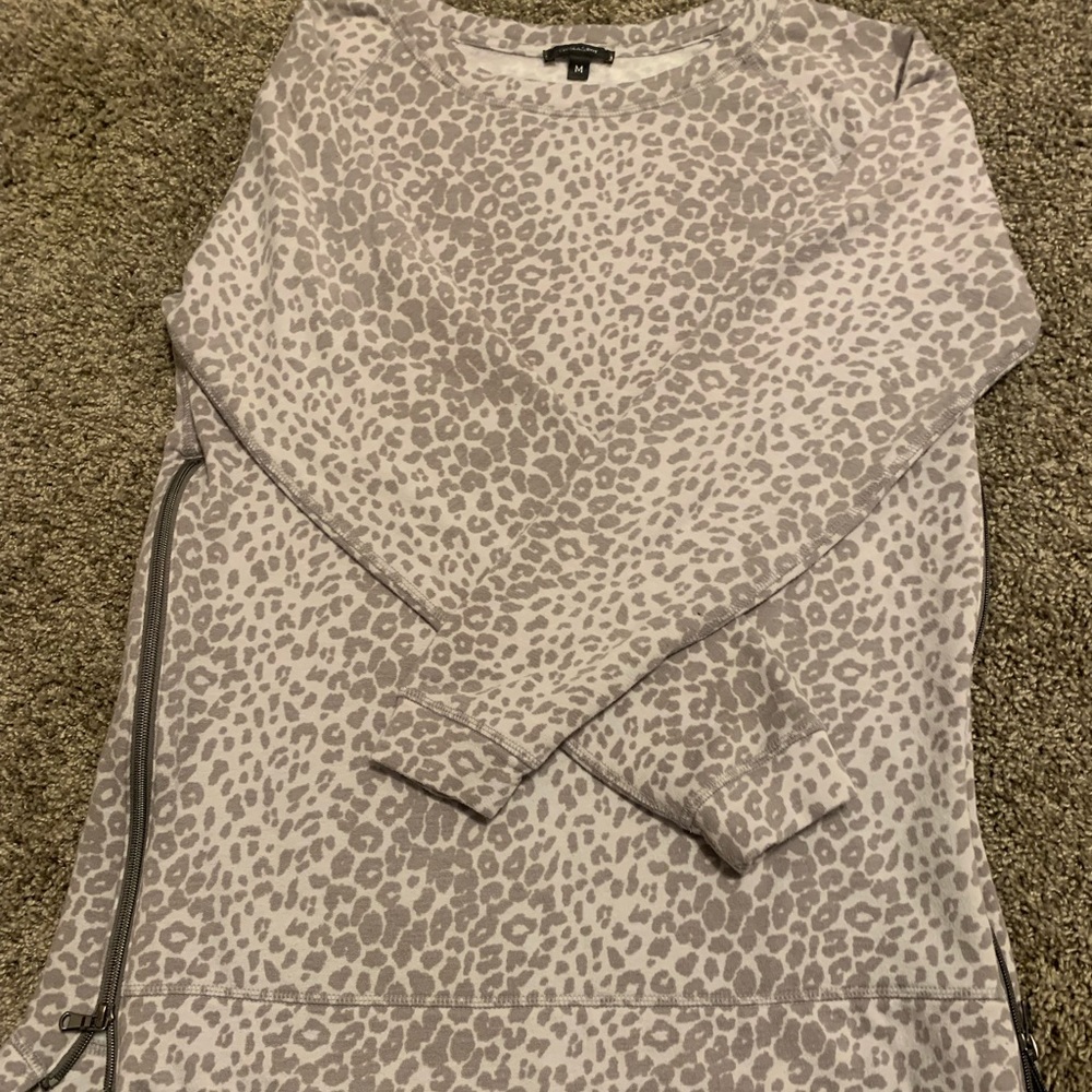 Leopard crewneck